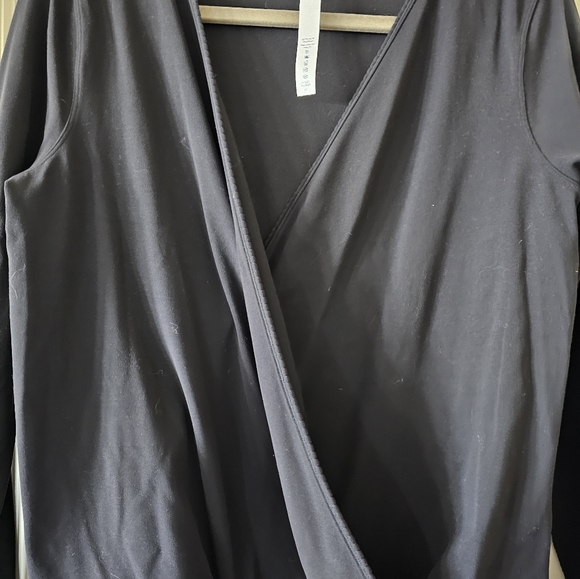 Lululemon crossover top - Picture 2 of 4